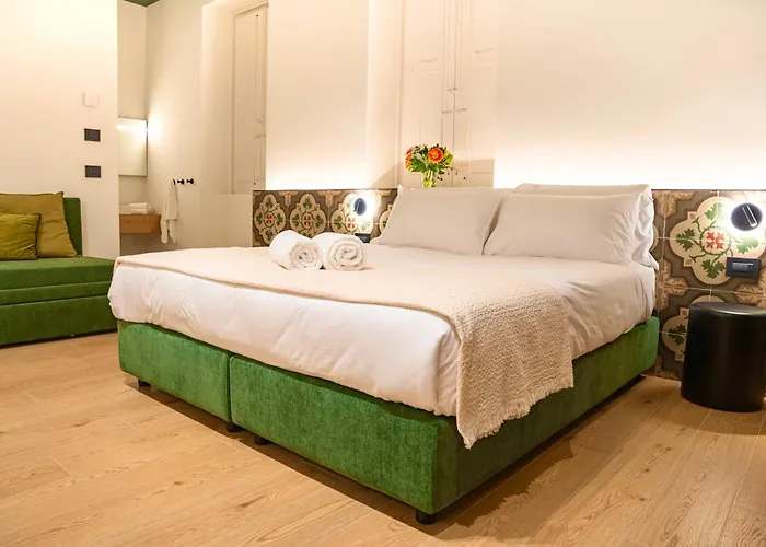 Aria Collection Bari